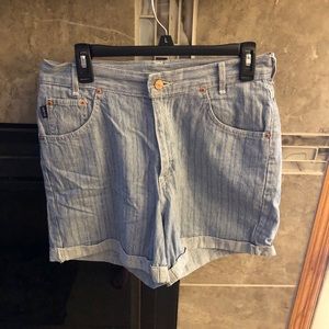 SUPER HIGH WAISTED SHORTS